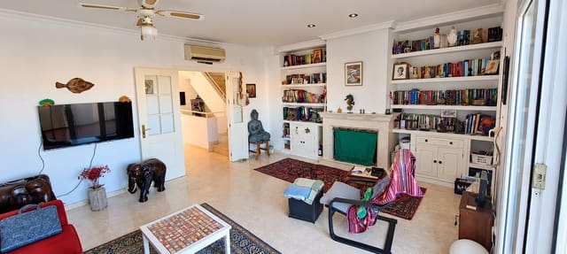 4 slaapkamer Rijtjeshuis te koop in Rincón de la Victoria met zwembad garage - € 499.000 (Ref: 10177368)