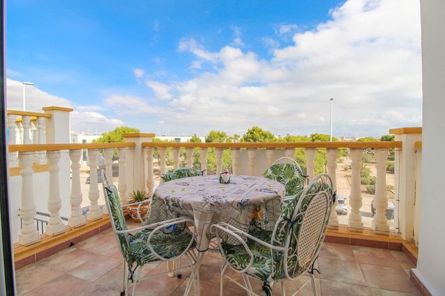 3 camera da letto Attico in vendita in La Zenia, Orihuela con piscina - 185.000 € (Rif: 10113372)