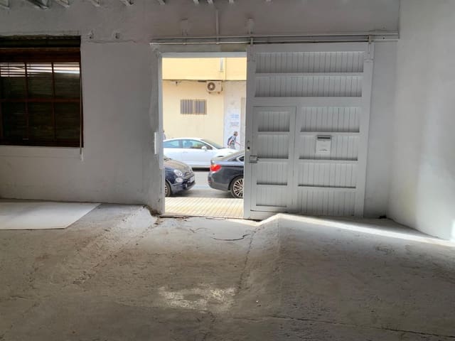 Kaupallinen myytävänä paikassa El Puerto, Dénia - 260 000 € (Ref: 10067005)