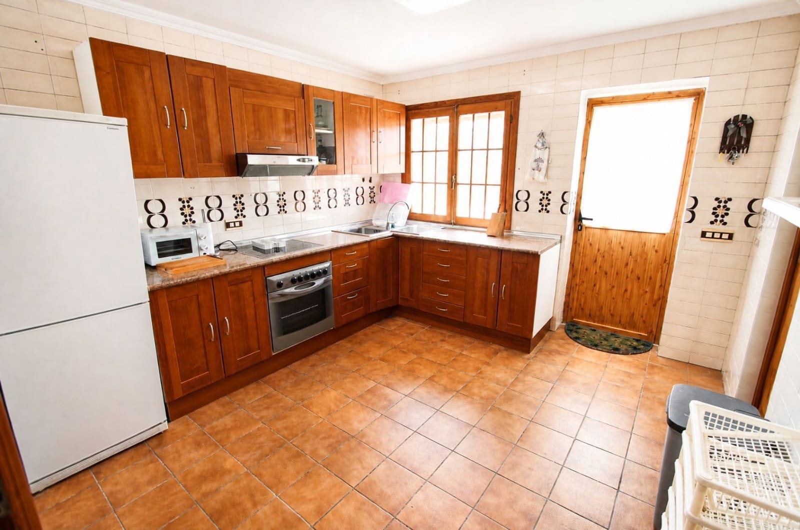 6 soveværelse Villa til salg i Orba med swimmingpool garage - € 690.000 (Ref: 10067008)