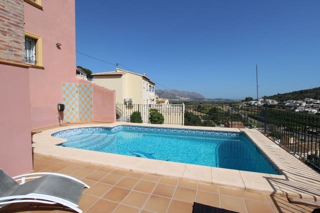 Chalet de 5 habitaciones en Orba en venta con piscina garaje - 499.000 € (Ref: 10067011)