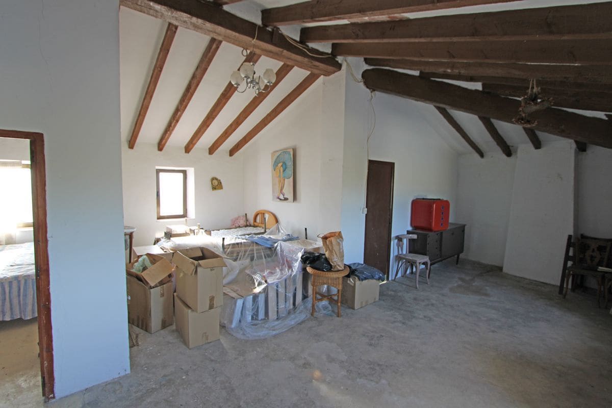 4 bedroom Villa for sale in Ondara with garage - € 525,000 (Ref: 10067014)