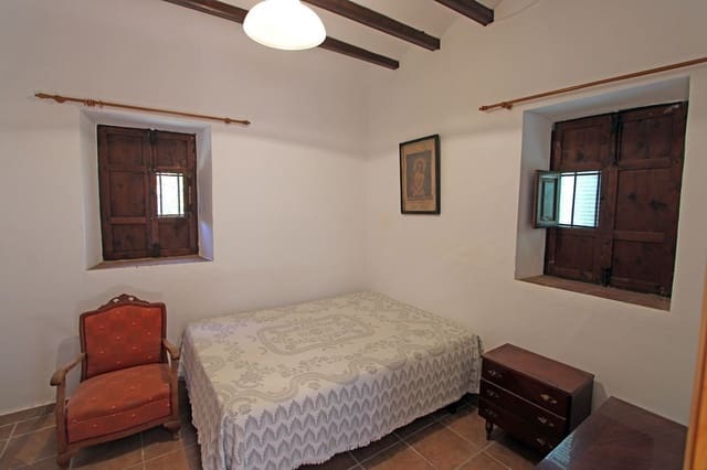 4 bedroom Villa for sale in Ondara with garage - € 525,000 (Ref: 10067014)