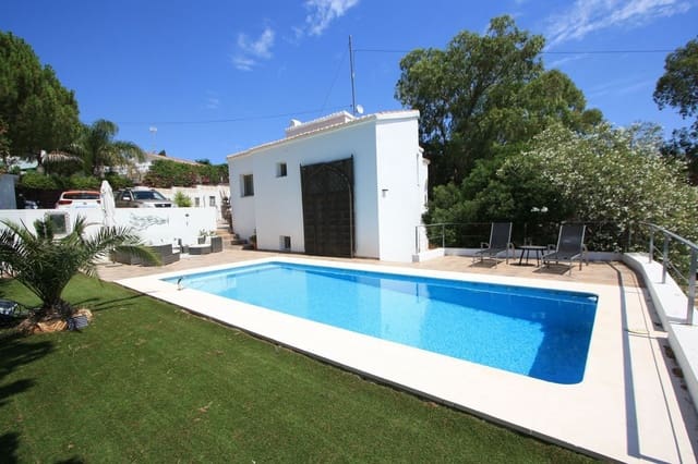 3 soverom Villa til salgs i El Montgó, Dénia med svømmebasseng garasje - € 628 000 (Ref: 10067017)