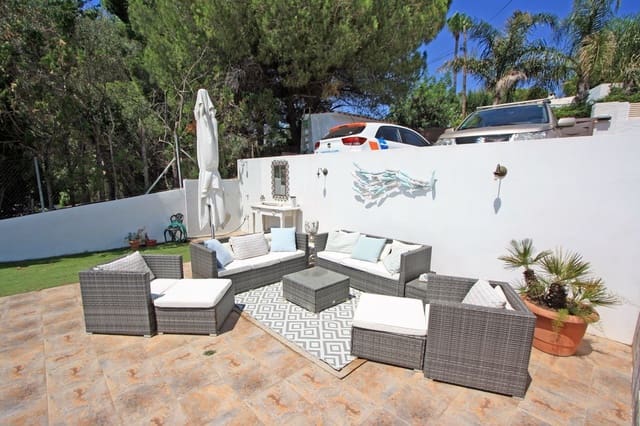 3 soverom Villa til salgs i El Montgó, Dénia med svømmebasseng garasje - € 628 000 (Ref: 10067017)
