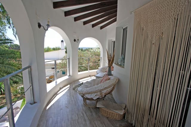 3 soverom Villa til salgs i El Montgó, Dénia med svømmebasseng garasje - € 628 000 (Ref: 10067017)