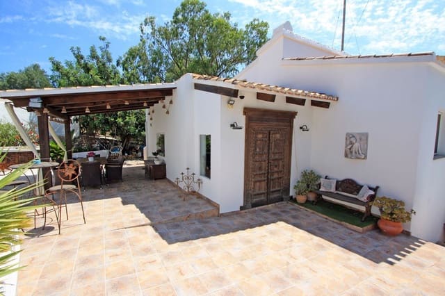 3 soverom Villa til salgs i El Montgó, Dénia med svømmebasseng garasje - € 628 000 (Ref: 10067017)