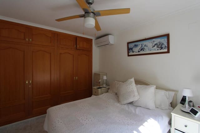 Chalet de 3 habitaciones en Orba en venta con piscina garaje - 450.000 € (Ref: 10067018)