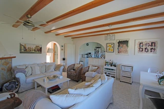 Chalet de 3 habitaciones en Orba en venta con piscina garaje - 450.000 € (Ref: 10067018)