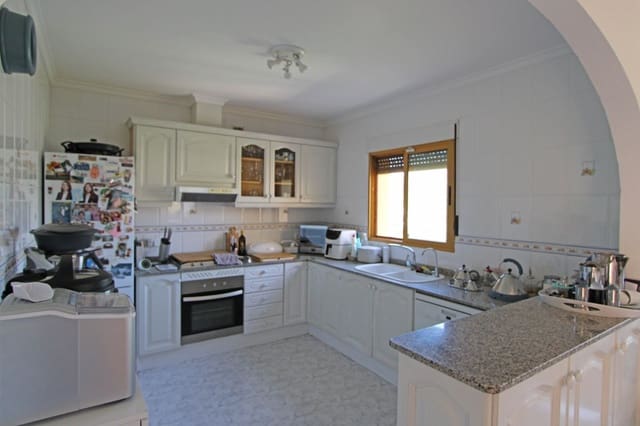 Chalet de 3 habitaciones en Orba en venta con piscina garaje - 450.000 € (Ref: 10067018)