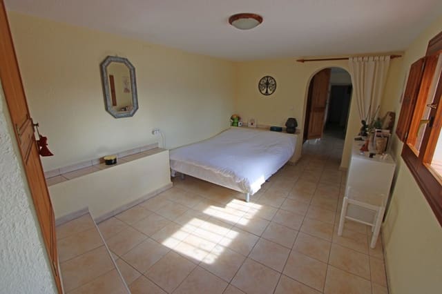 4 slaapkamer Villa te koop in Sanet i Negrals met zwembad garage - € 450.000 (Ref: 10067020)