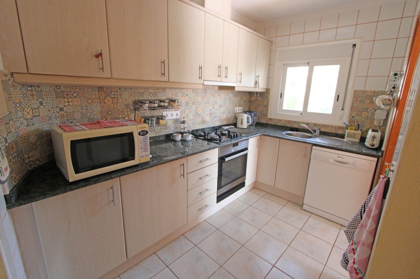 4 slaapkamer Villa te koop in Sanet i Negrals met zwembad garage - € 450.000 (Ref: 10067020)