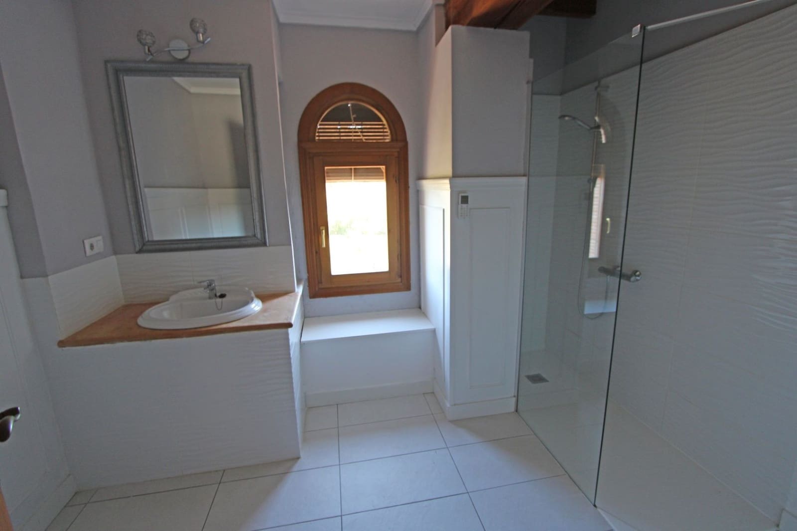 Chalet de 5 habitaciones en Orba en venta con piscina garaje - 690.000 € (Ref: 10067024)