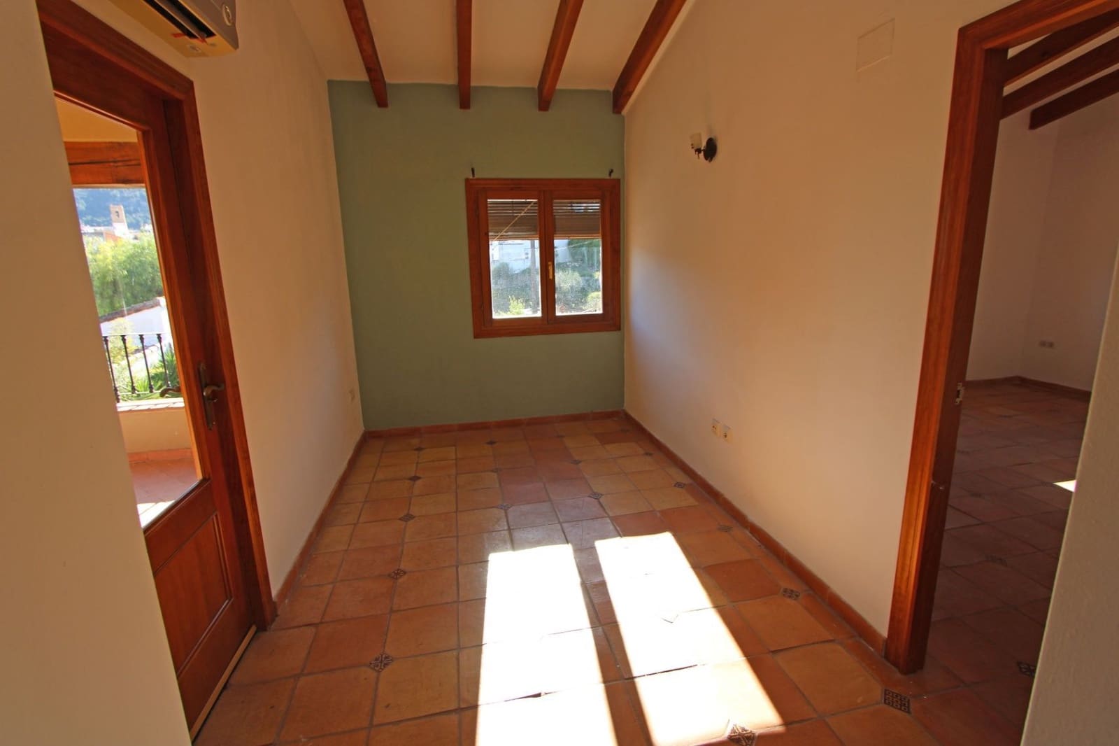 Chalet de 5 habitaciones en Orba en venta con piscina garaje - 690.000 € (Ref: 10067024)