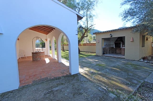 5 quarto Moradia para venda em Orba com piscina garagem - 690 000 € (Ref: 10067024)