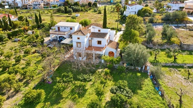 5 slaapkamer Villa te koop in Orba met zwembad garage - € 690.000 (Ref: 10067024)
