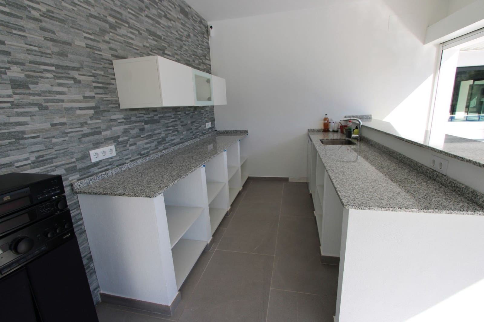3 slaapkamer Villa te koop in Orba met garage - € 1.400.000 (Ref: 10067025)