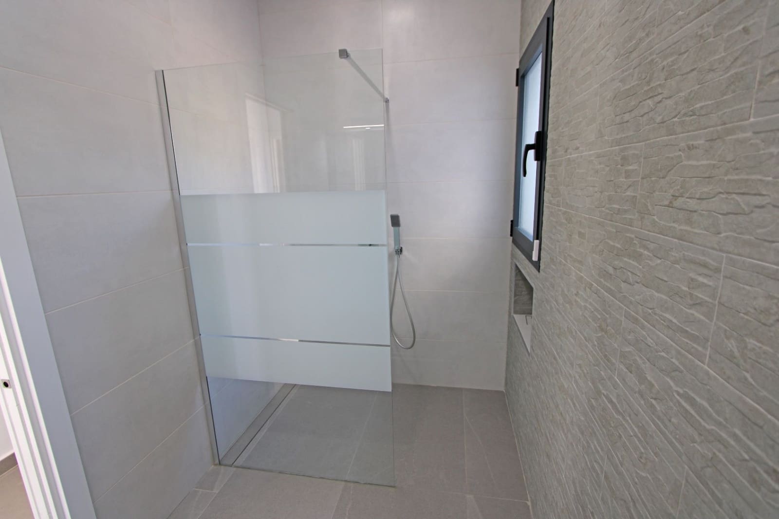 3 slaapkamer Villa te koop in Orba met garage - € 1.400.000 (Ref: 10067025)