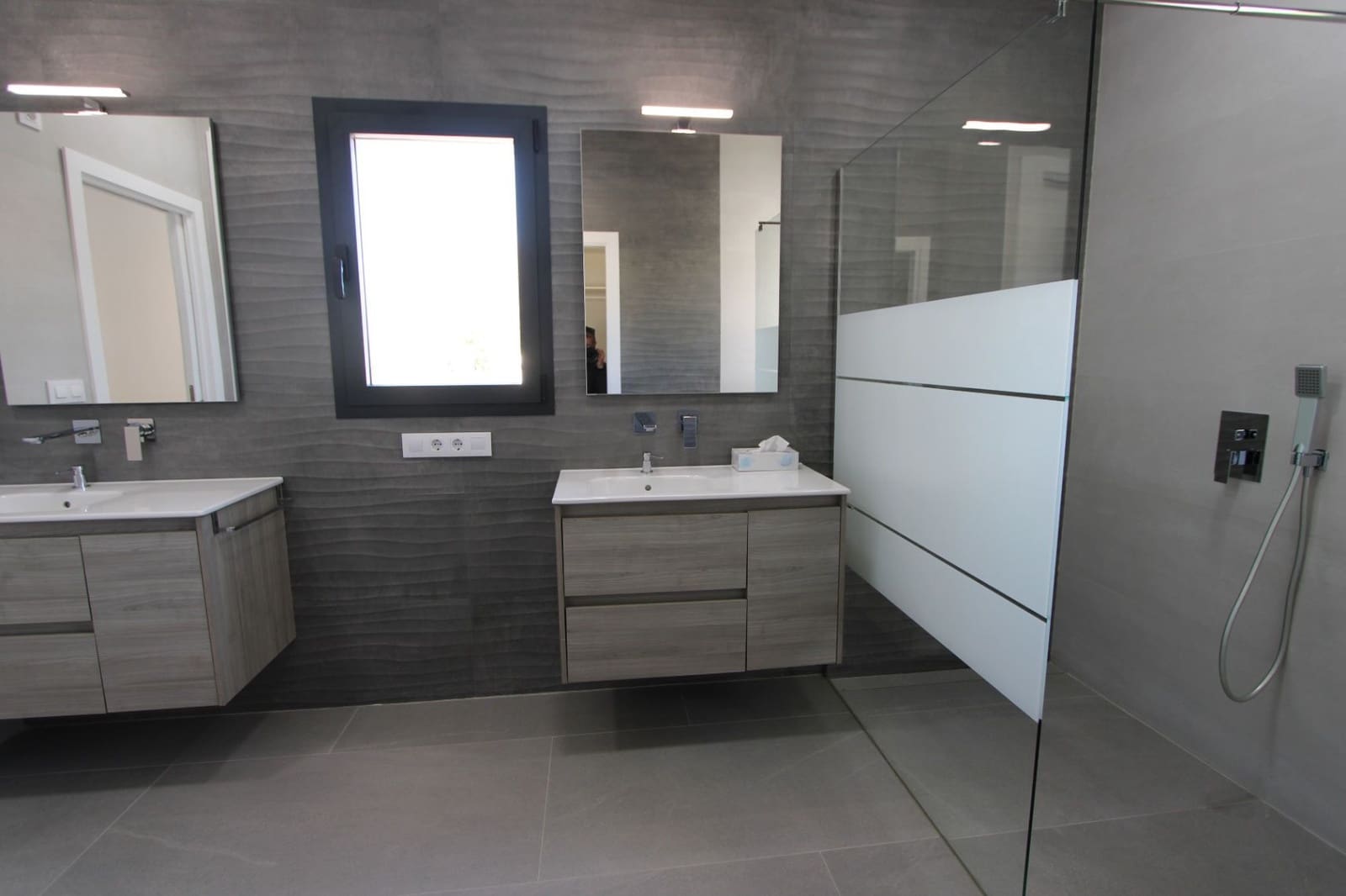 3 slaapkamer Villa te koop in Orba met garage - € 1.400.000 (Ref: 10067025)