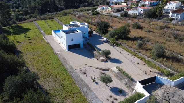 3 soveværelse Villa til salg i Orba med garage - € 1.400.000 (Ref: 10067025)
