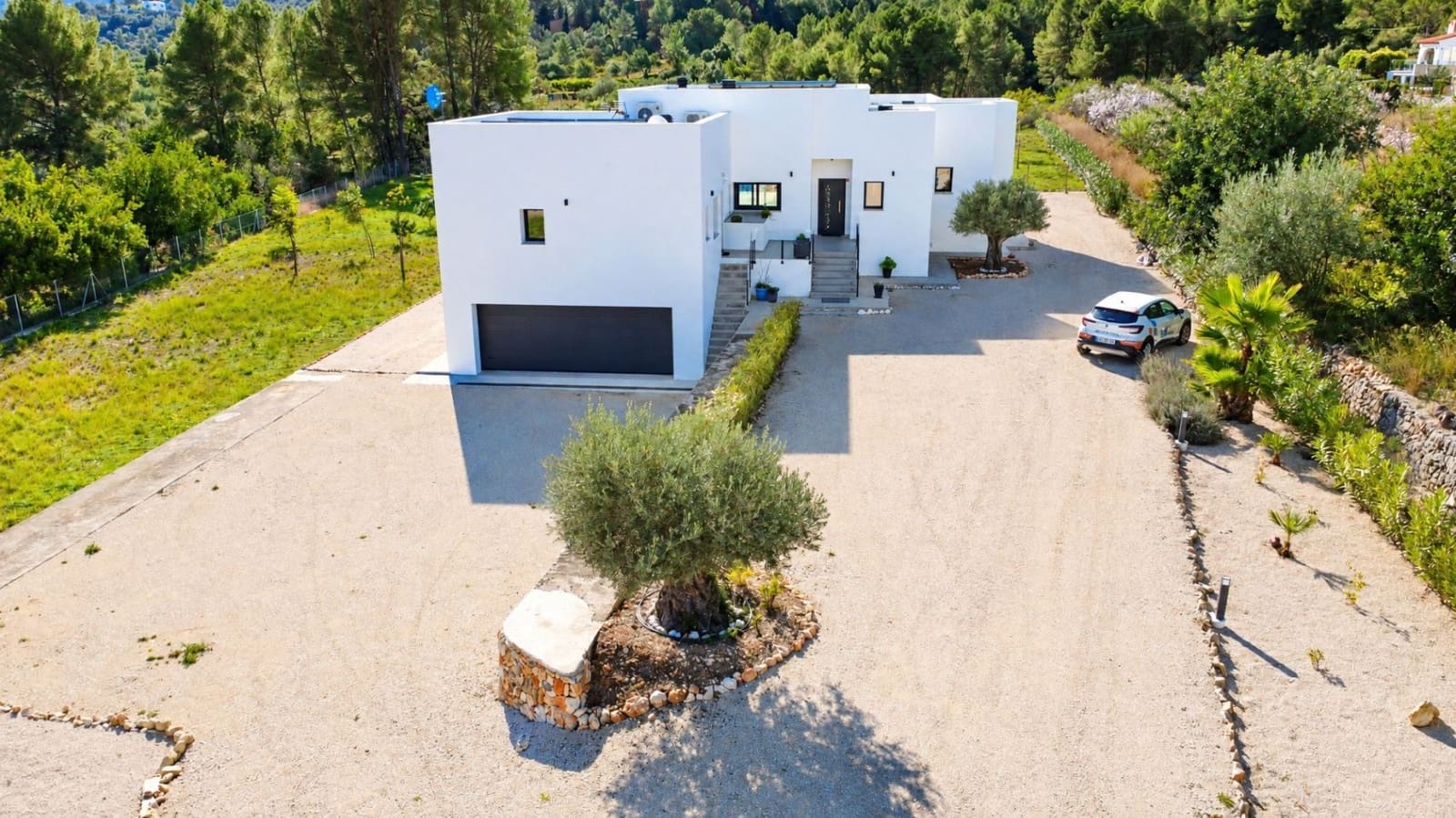 3 bedroom Villa for sale in Orba with garage - € 1,400,000 (Ref: 10067025)
