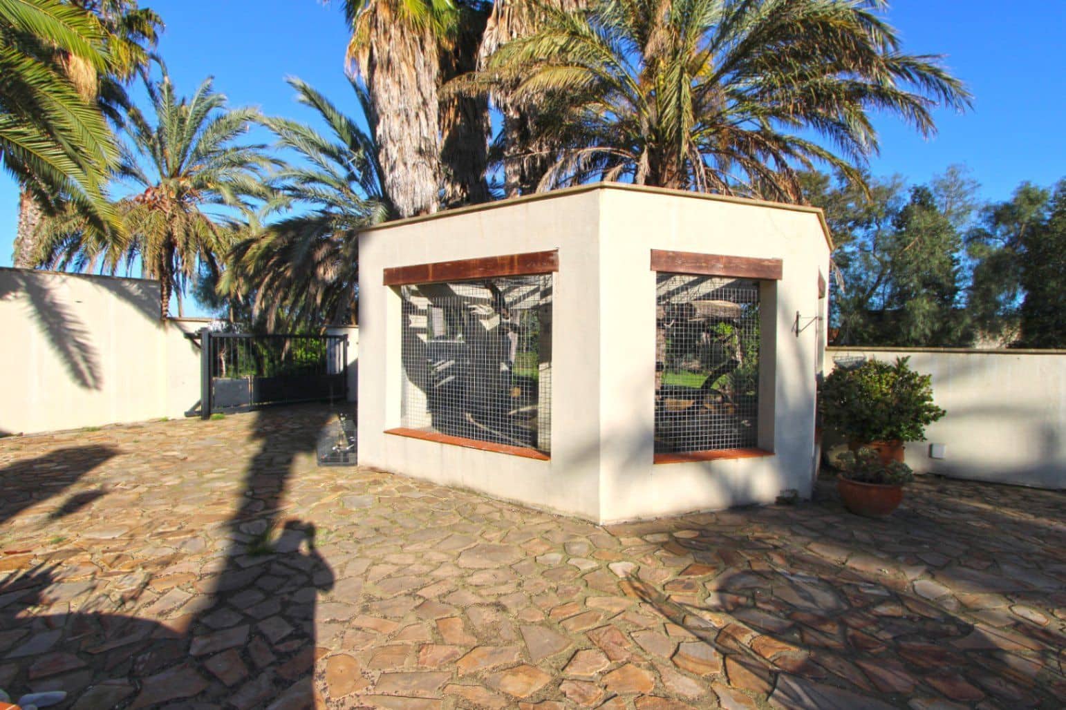 7 bedroom Villa for sale in Ondara with pool garage - € 1,419,000 (Ref: 10067028)