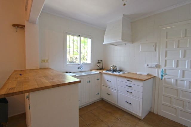 Chalet de 2 habitaciones en Orba en venta con piscina garaje - 340.000 € (Ref: 10067029)