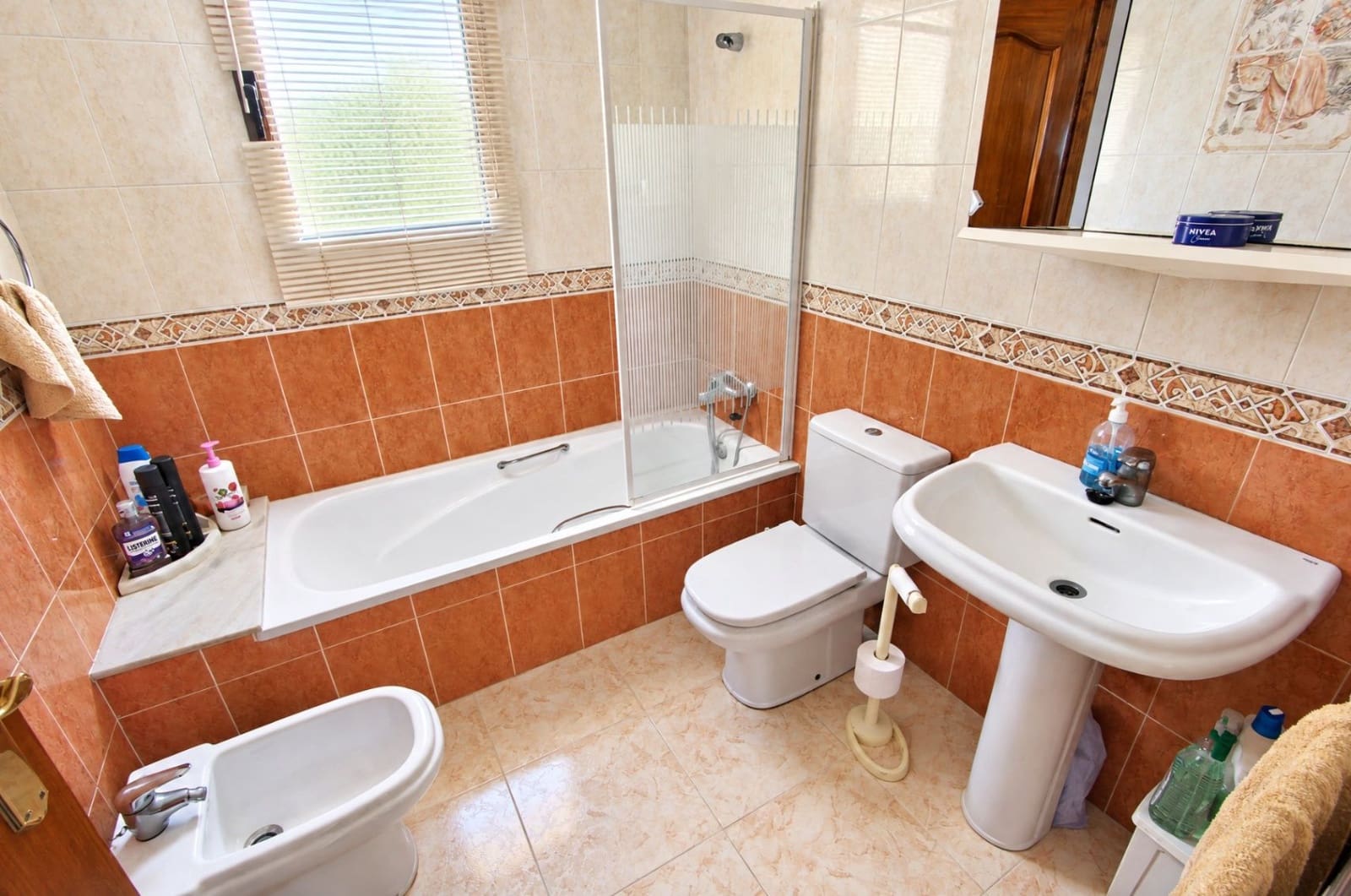 5 bedroom Villa for sale in Rafol de Almunia with pool garage - € 550,000 (Ref: 10067031)