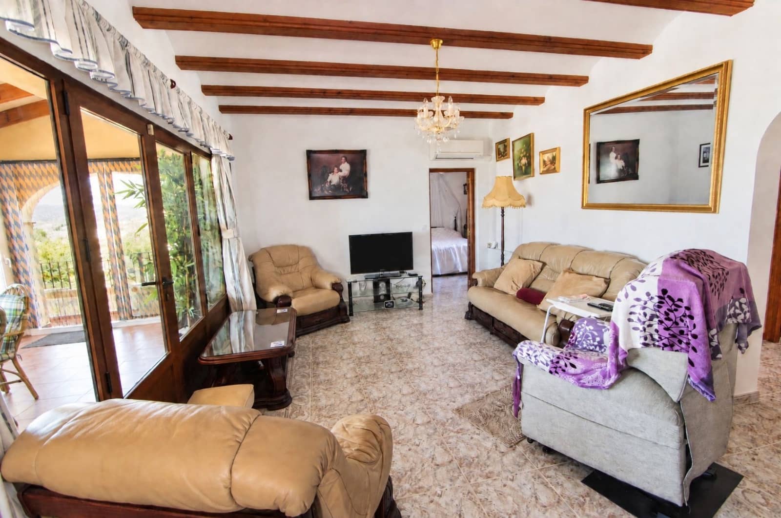 5 bedroom Villa for sale in Rafol de Almunia with pool garage - € 550,000 (Ref: 10067031)