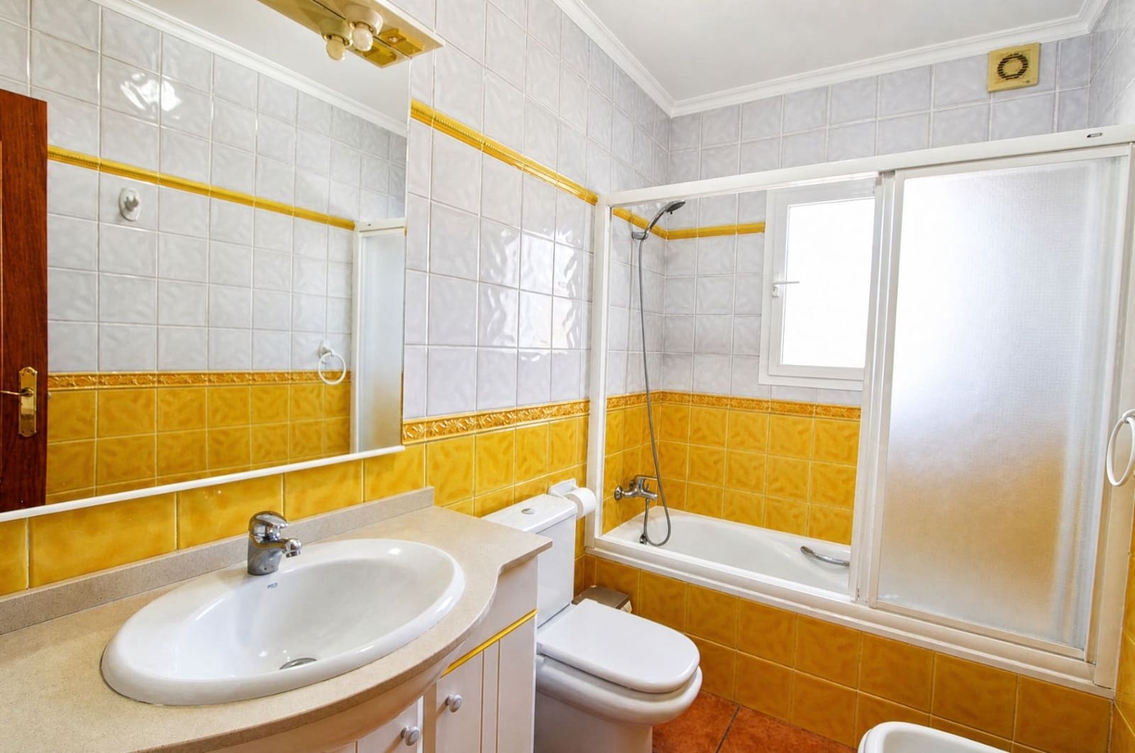 Chalet de 4 habitaciones en Orba en venta con piscina garaje - 525.000 € (Ref: 10067035)