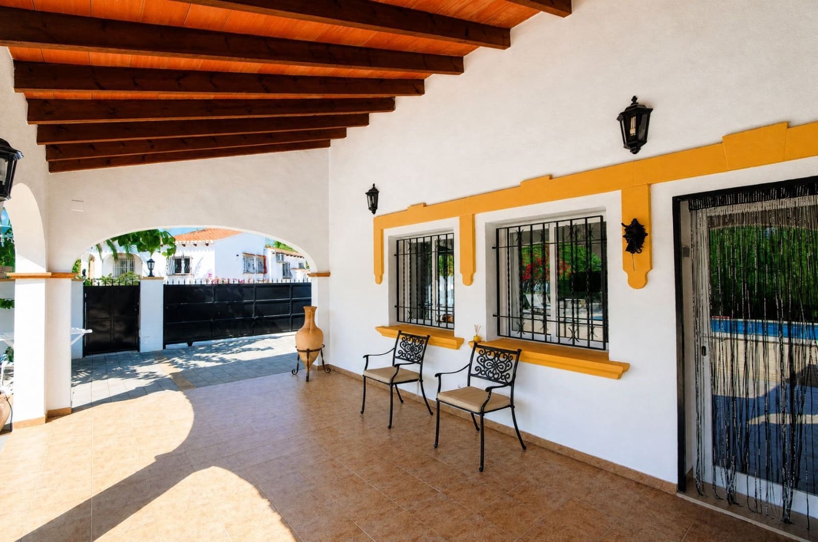 Chalet de 4 habitaciones en Orba en venta con piscina garaje - 525.000 € (Ref: 10067035)