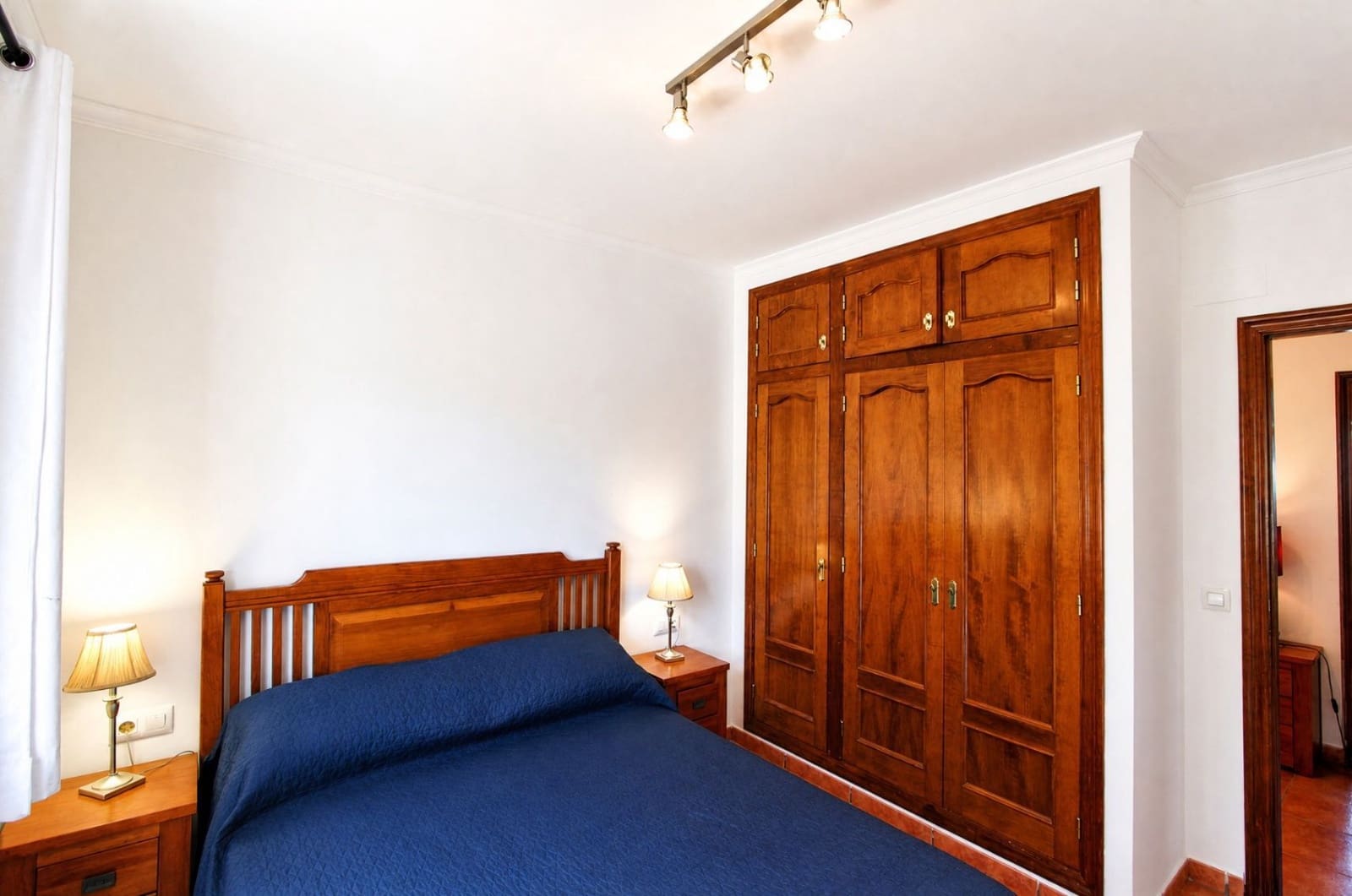 Chalet de 4 habitaciones en Orba en venta con piscina garaje - 525.000 € (Ref: 10067035)