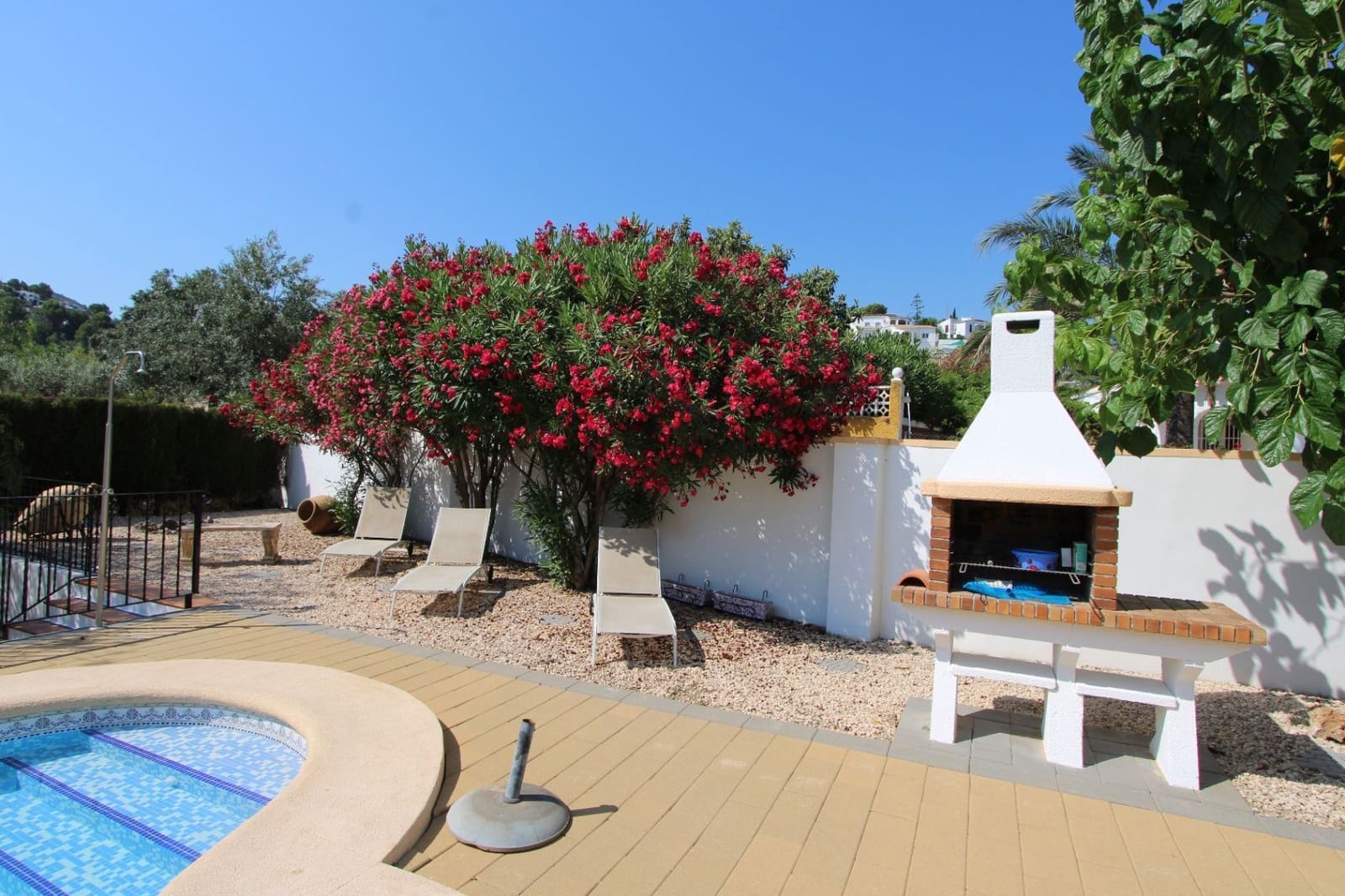Chalet de 4 habitaciones en Orba en venta con piscina garaje - 525.000 € (Ref: 10067035)
