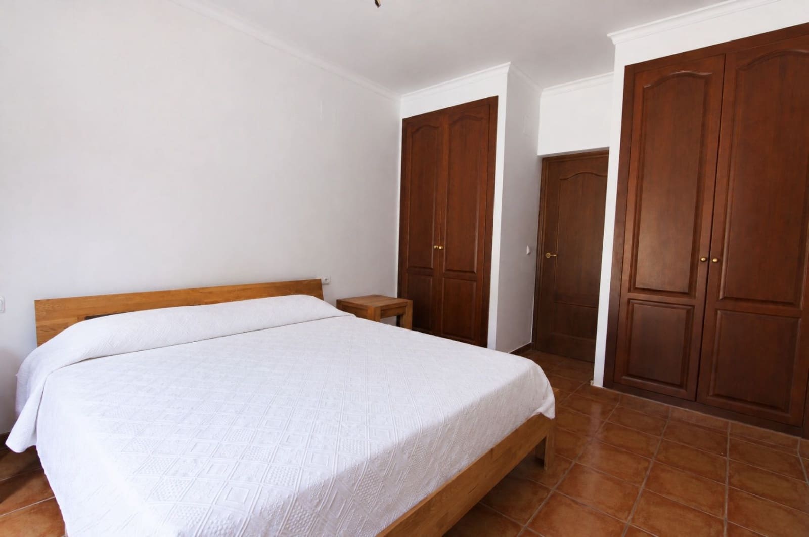 5 bedroom Villa for sale in Orba with pool garage - € 645,000 (Ref: 10067036)