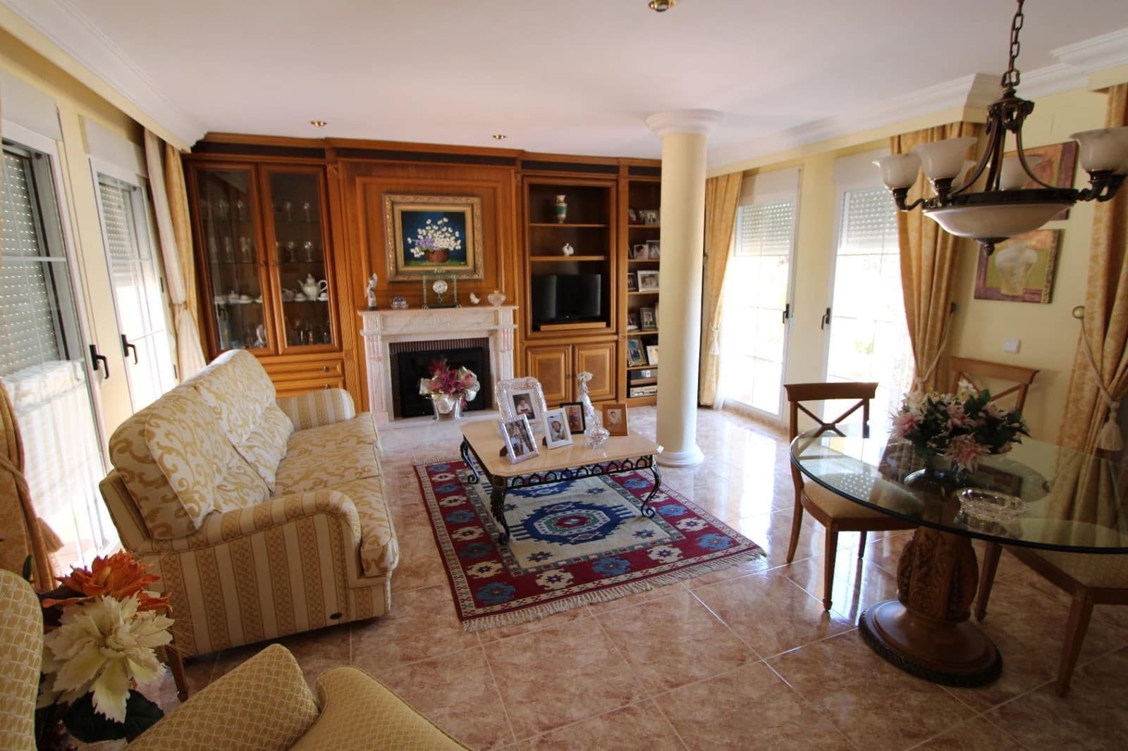 5 soveværelse Villa til salg i Orba med swimmingpool garage - € 450.000 (Ref: 10067041)