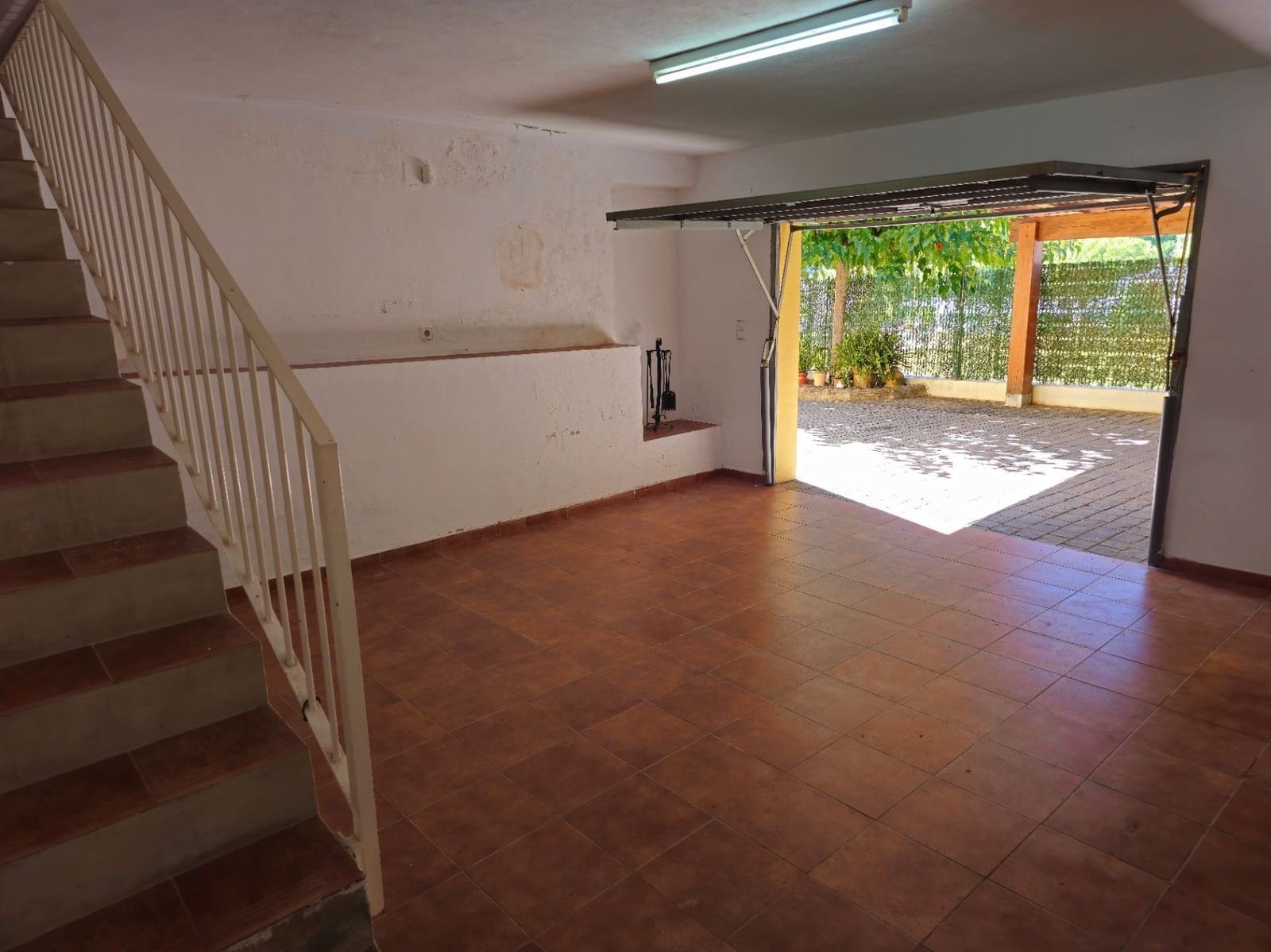 5 soveværelse Villa til salg i Orba med swimmingpool garage - € 450.000 (Ref: 10067041)