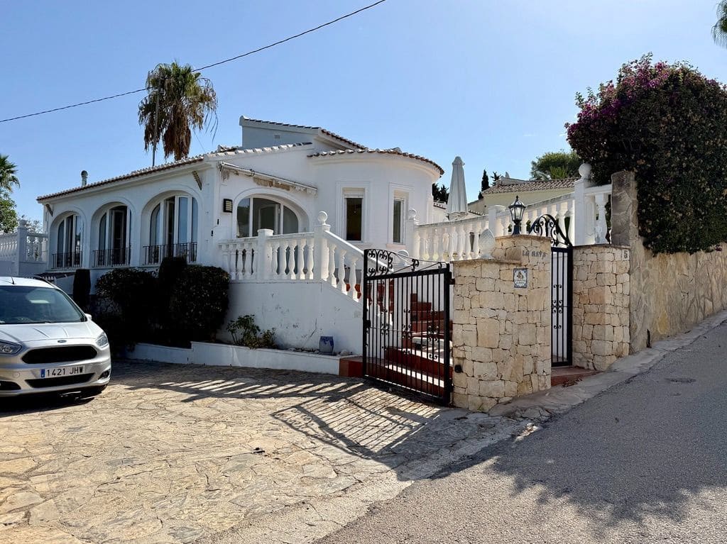 3 chambre Villa/Maison à vendre à Javea / Xabia avec piscine garage - 850 000 € (Ref: 10080368)