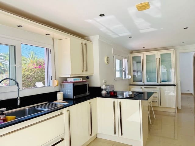 Chalet de 3 habitaciones en Cap Martí - El Tossalet - Pinomar, Javea / Xàbia en venta con piscina garaje - 850.000 € (Ref: 10080368)