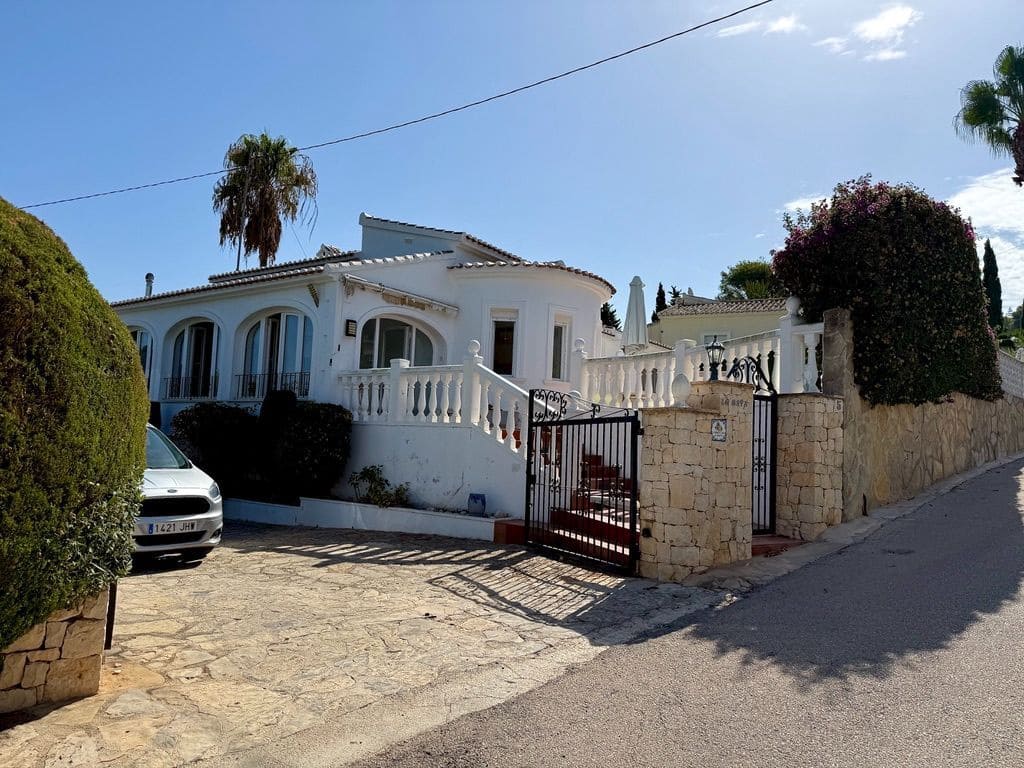 3 chambre Villa/Maison à vendre à Javea / Xabia avec piscine garage - 850 000 € (Ref: 10080368)