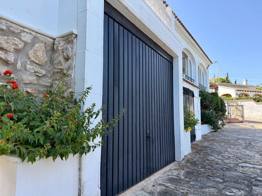 3 chambre Villa/Maison à vendre à Javea / Xabia avec piscine garage - 850 000 € (Ref: 10080368)