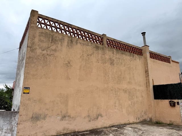 Finca/Casa Rural de 4 habitaciones en Beniarbeig en venta con garaje - 200.000 € (Ref: 10085459)