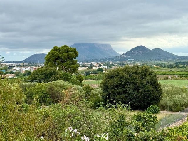 Finca/Casa Rural de 4 habitaciones en Beniarbeig en venta con garaje - 200.000 € (Ref: 10085459)