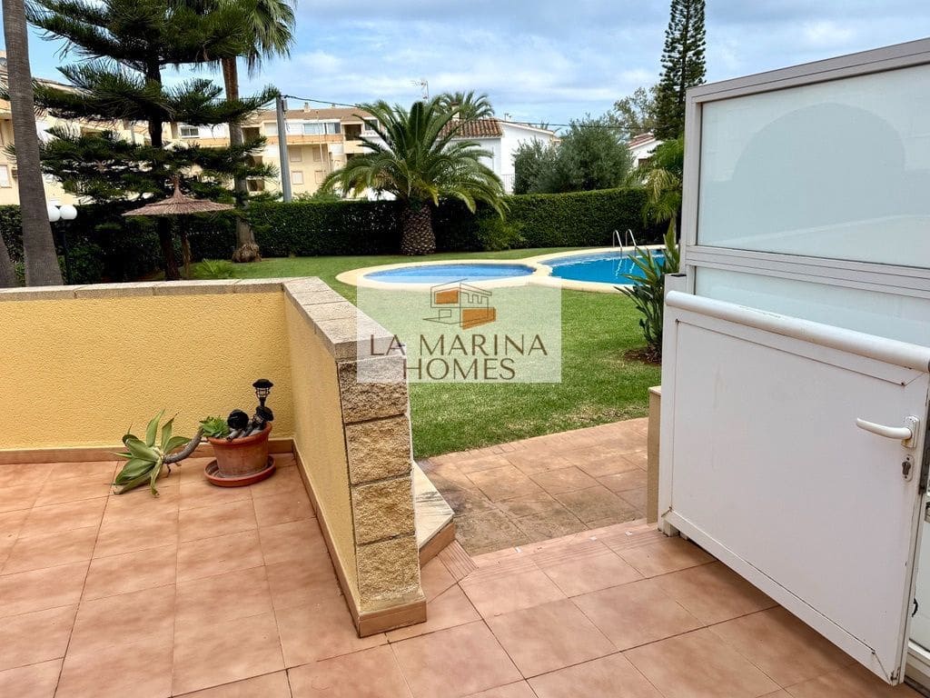 2 soveværelse Lejlighed til salg i Denia med swimmingpool garage - € 345.000 (Ref: 10133036)