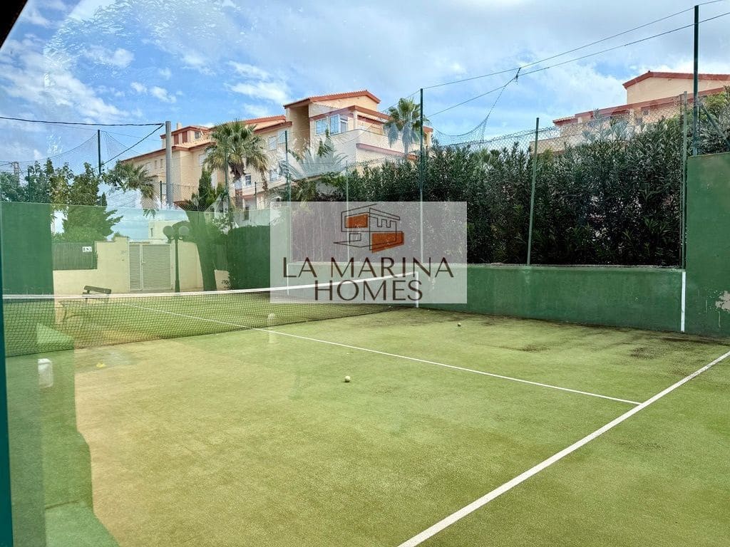 2 soveværelse Lejlighed til salg i Denia med swimmingpool garage - € 345.000 (Ref: 10133036)