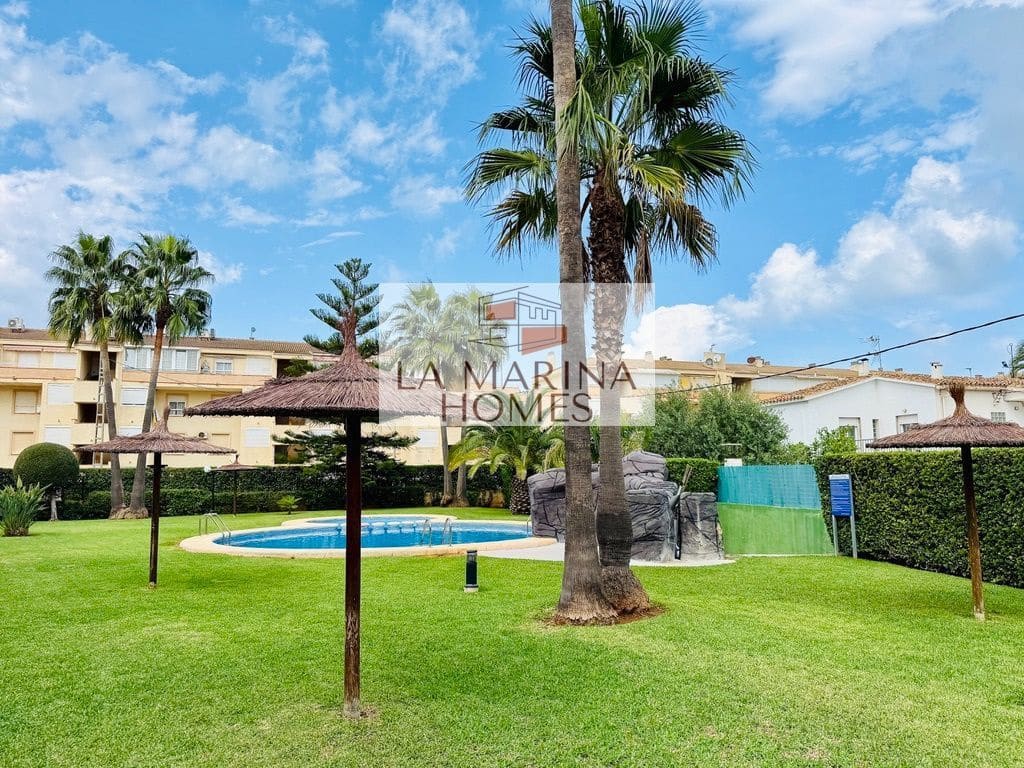 2 soveværelse Lejlighed til salg i Denia med swimmingpool garage - € 345.000 (Ref: 10133036)