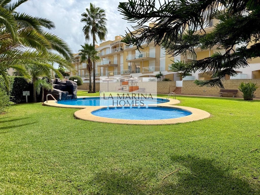 2 soveværelse Lejlighed til salg i Denia med swimmingpool garage - € 345.000 (Ref: 10133036)