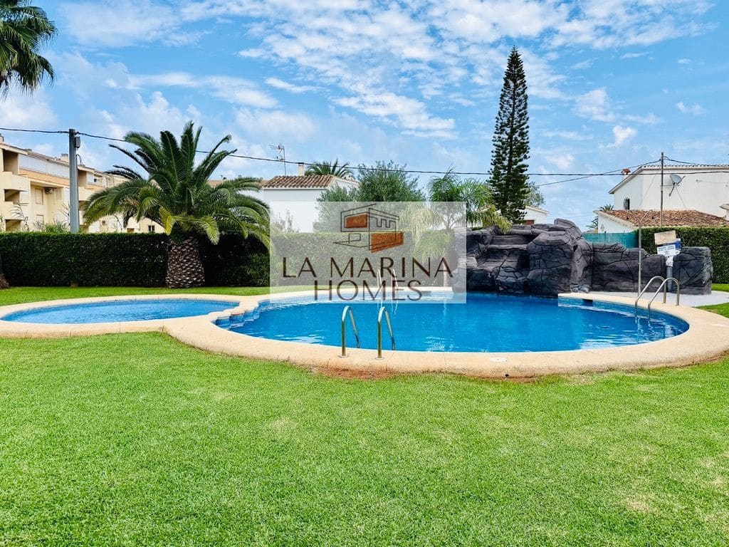 2 soveværelse Lejlighed til salg i Denia med swimmingpool garage - € 345.000 (Ref: 10133036)