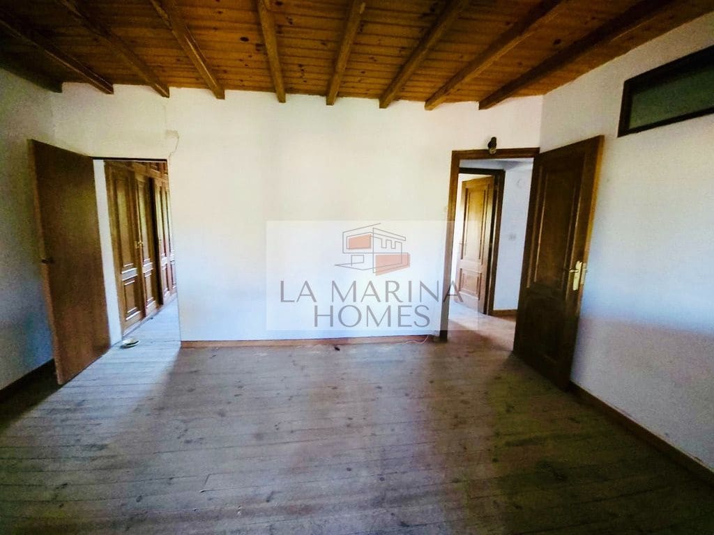 Finca/Casa Rural de 3 habitaciones en Ourense ciudad en venta con garaje - 68.000 € (Ref: 10174881)