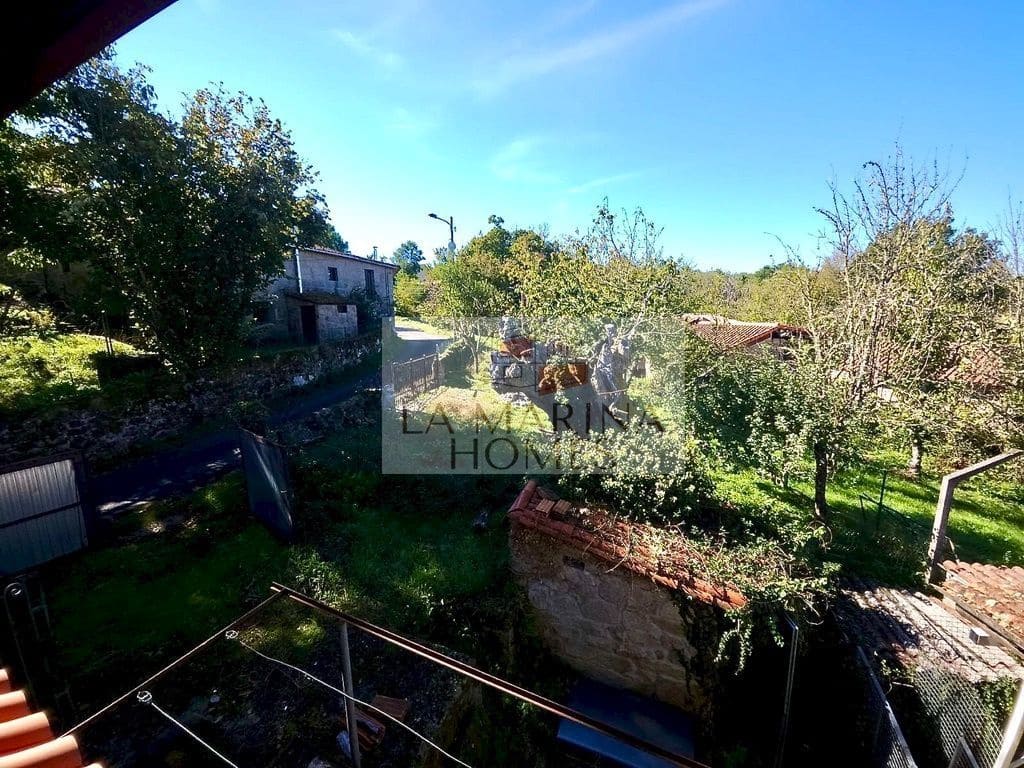 Finca/Casa Rural de 3 habitaciones en Ourense ciudad en venta con garaje - 68.000 € (Ref: 10174881)