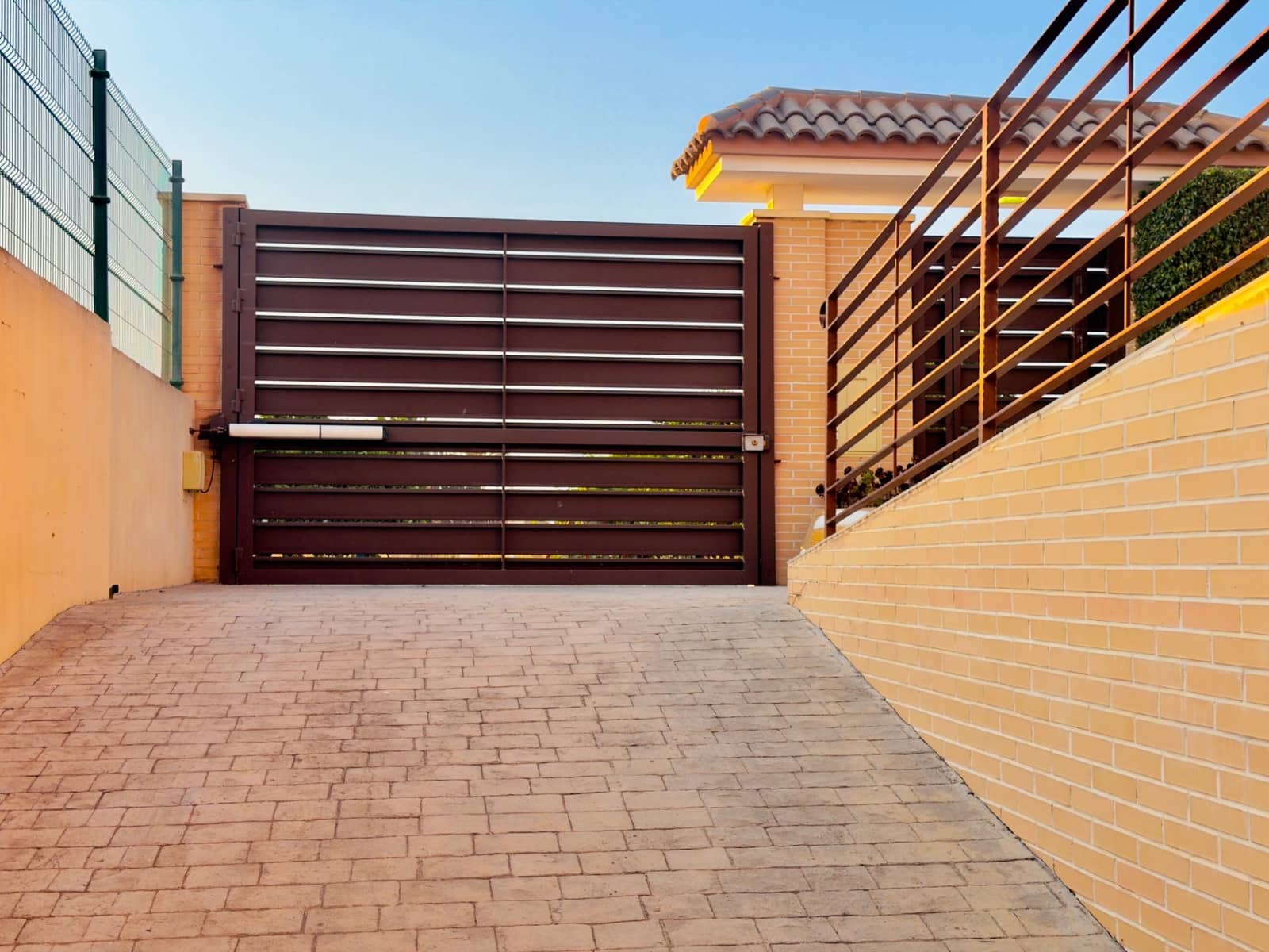 6 quarto Moradia para venda em Valverde com piscina garagem - 828 000 € (Ref: 10082158)